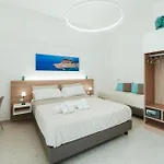 Verga 16 Deluxe Guest house 3*